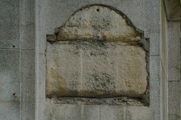 Paris, trace of a street sign which has been removed