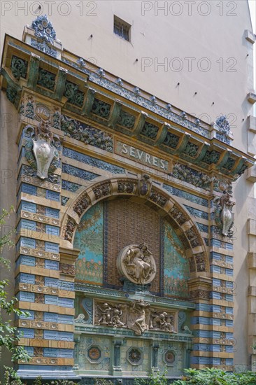 Square Félix Desruelles in Paris