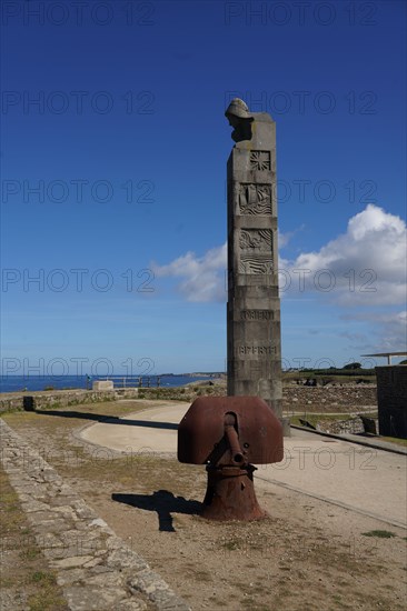 Pointe Saint-Mathieu, Finistère nord, Mémorial national des marins morts pour la France