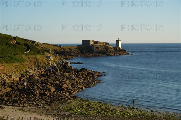 Pointe de Kermorvan, North tip of Finistère, GR34