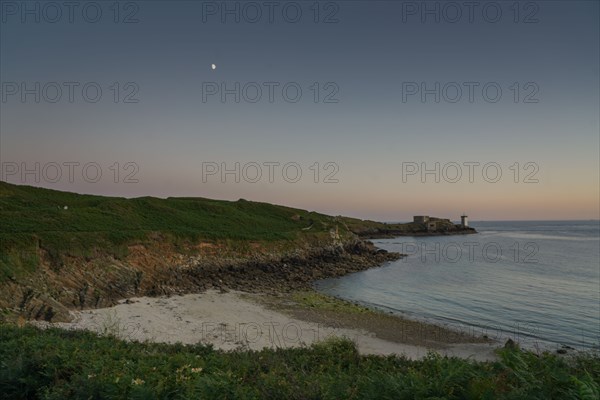 Pointe de Kermorvan, North tip of Finistère, sunset