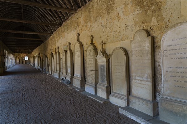 Cimetière de Montfort l'Amaury, Yvelines