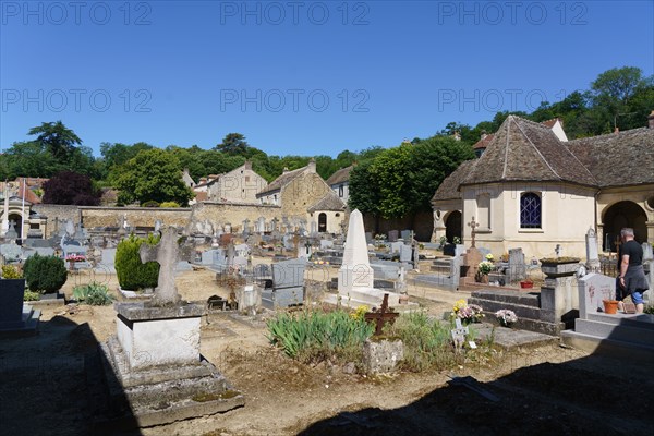 Montfort l'Amaury Cemetery, Yvelines