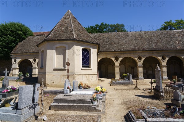 Montfort l'Amaury Cemetery, Yvelines