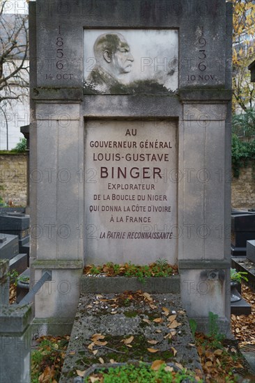 Paris, cimetière du Montparnasse à la Toussaint