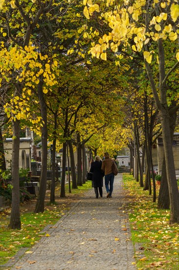 Paris, cimetière du Montparnasse à la Toussaint