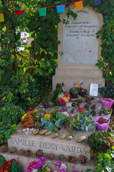 Paris, Montparnasse cemetery, tomb of Agnès Varda and Jacques Demy