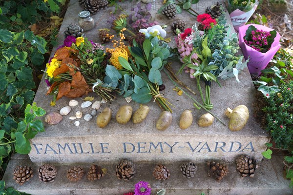 Paris, cimetière du Montparnasse, tombe d'Agnès Varda et Jacques Demy