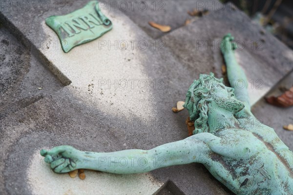 Paris, cimetière du Montparnasse à la Toussaint