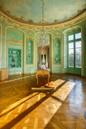 Château de Sceaux (Hauts-de-Seine), cabinet de faiences