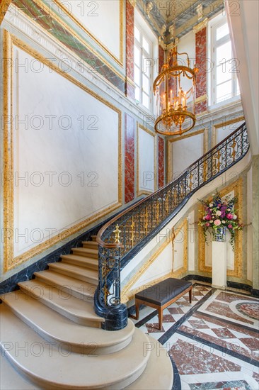 Château de Sceaux (Hauts-de-Seine), grand escalier