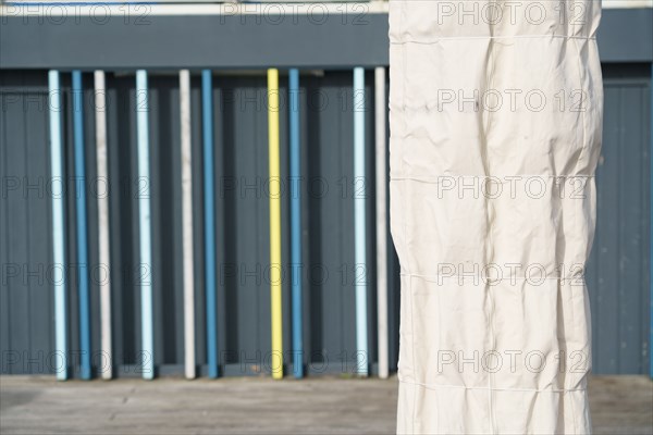 Saint-Nazaire, beach of Monsieur Hulot, closed shop