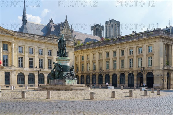 Place Royale à Reims