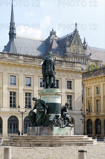 Place Royale à Reims