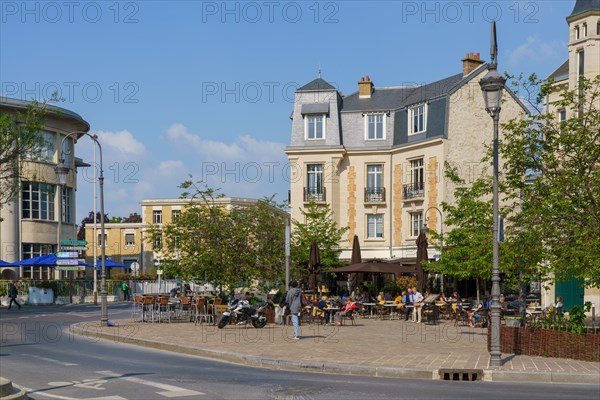 Place des Martyrs de la Résistance in Reims