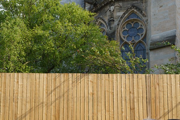 Construction site fencing in Reims