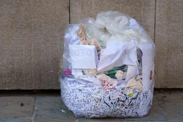 Reims, dustbin