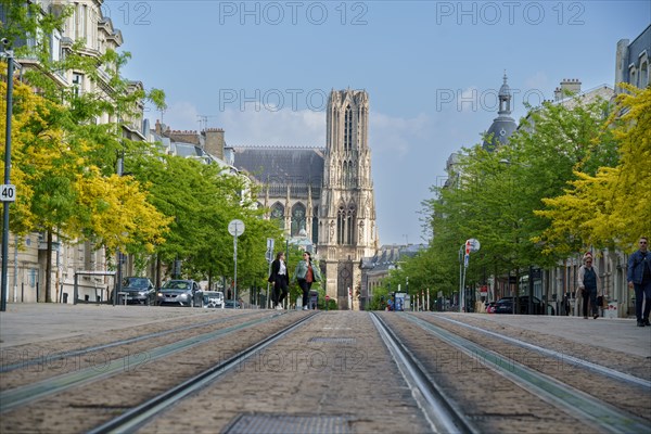 Voie du tramway à Reims