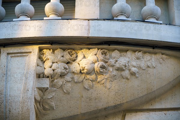 Reims, balcony ornaments