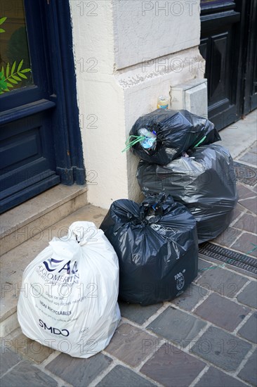 Reims, poubelles