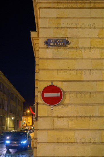 Reims, Place Royale by night