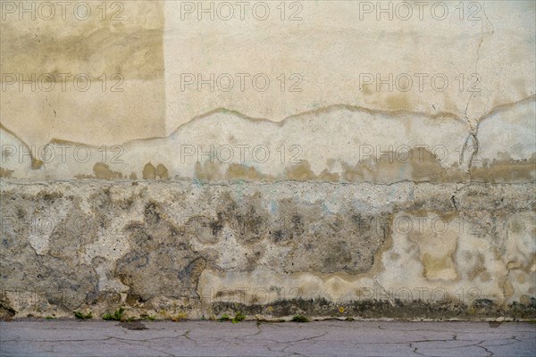 Reims, mur abîmé