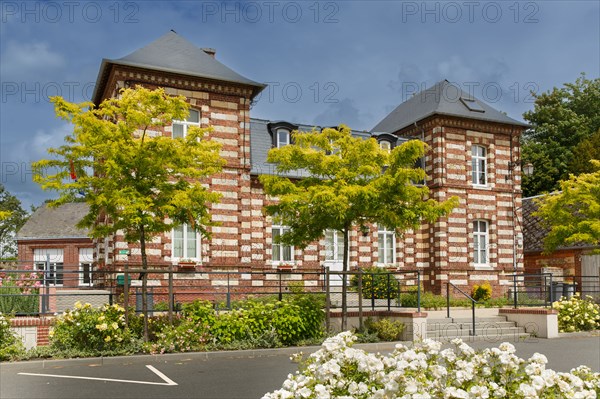 Saint-Victor l'Abbaye Town Hall