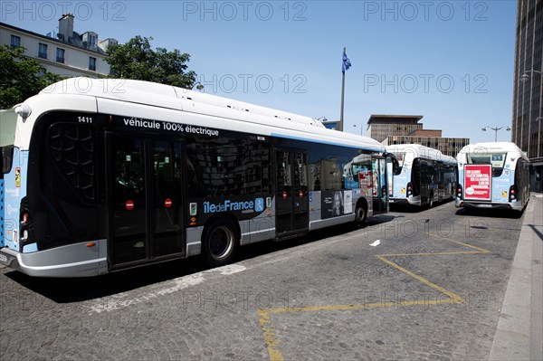 Paris bus