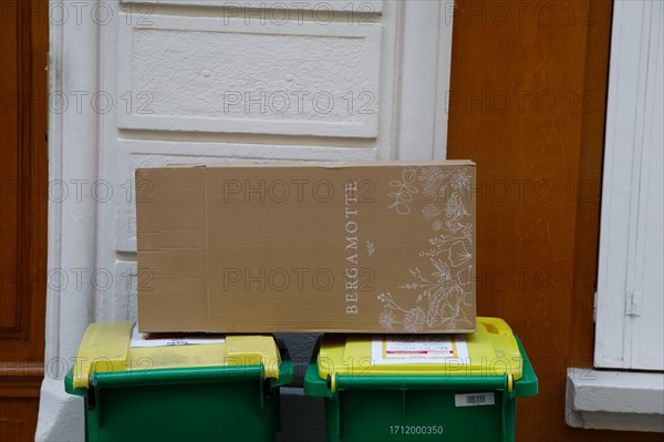 Recycling bin, Paris
