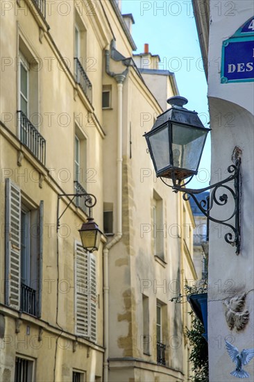 Paris, rue de la Colombe