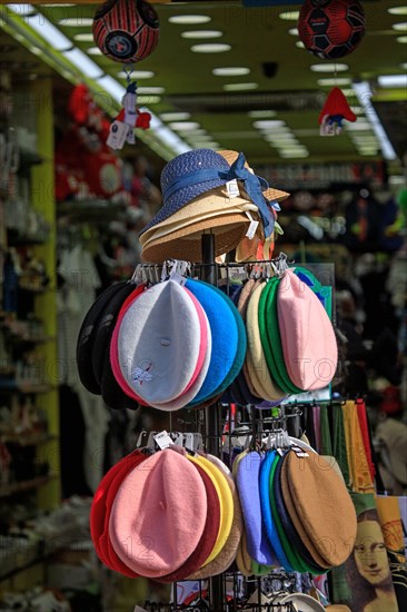 Paris, souvenir shop