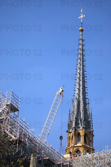 Paris, pose de la nouvelle flèche de Notre-Dame de Paris