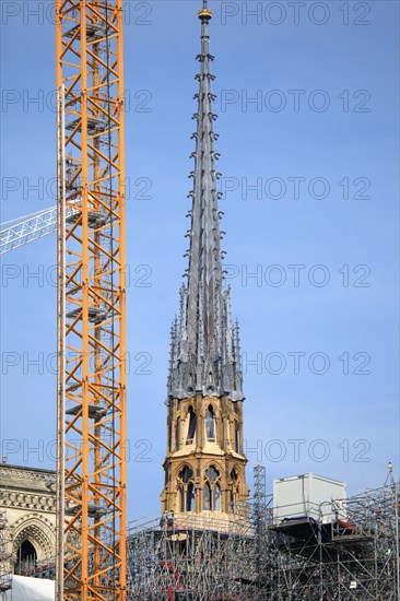 Paris, pose de la nouvelle flèche de Notre-Dame de Paris