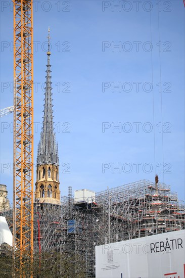 Paris, the new spire of Notre-Dame de Paris is installed