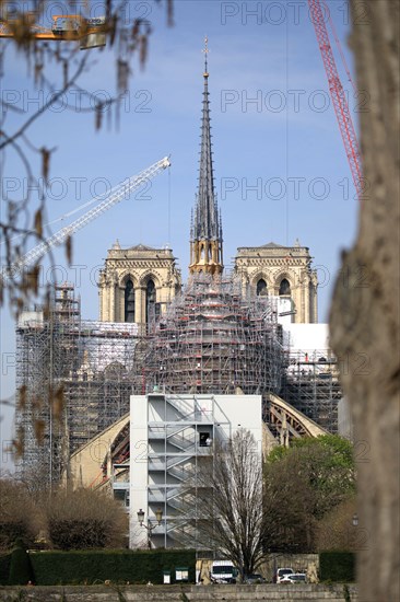 Paris, pose de la nouvelle flèche de Notre-Dame de Paris