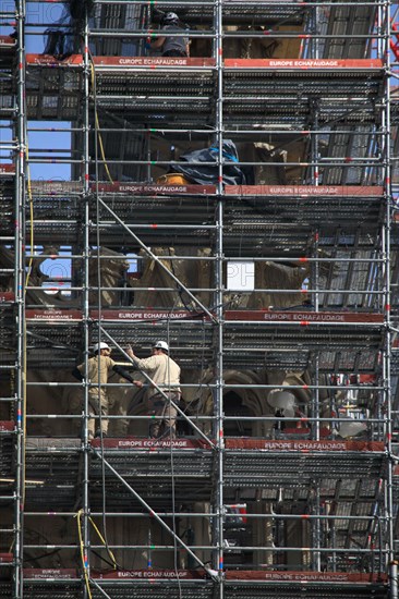 Paris, the new spire of Notre-Dame de Paris is installed