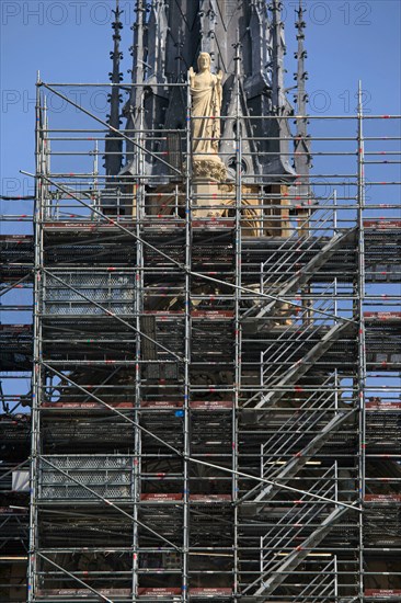 Paris, the new spire of Notre-Dame de Paris is installed