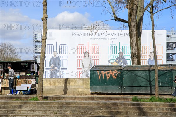 Paris, quai de Montebello