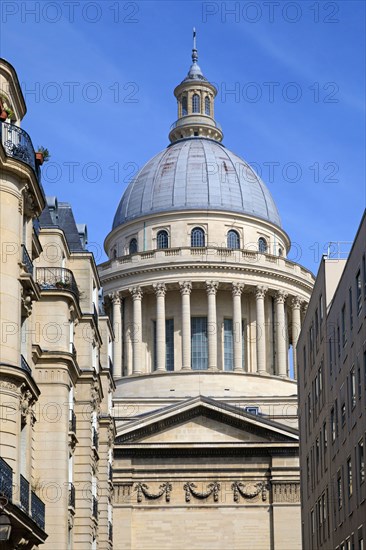 Paris, coupole et colonnade du Panthéon