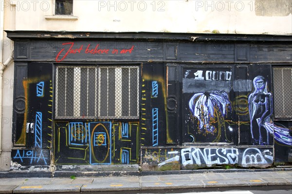 Paris, rue des Grands-Augustins