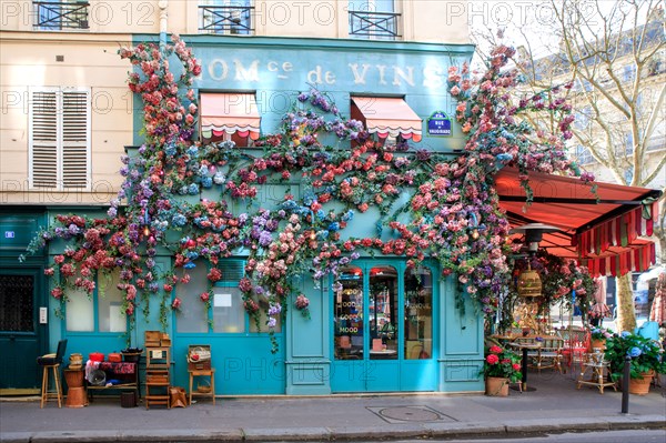 Paris, brasserie "Villa Marquise"