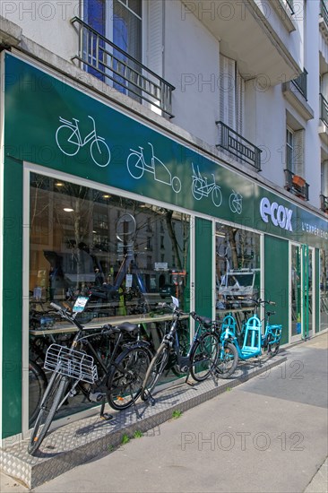 Paris, boutique de vélos électriques