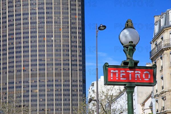 Paris, station de métro Edgar Quinet