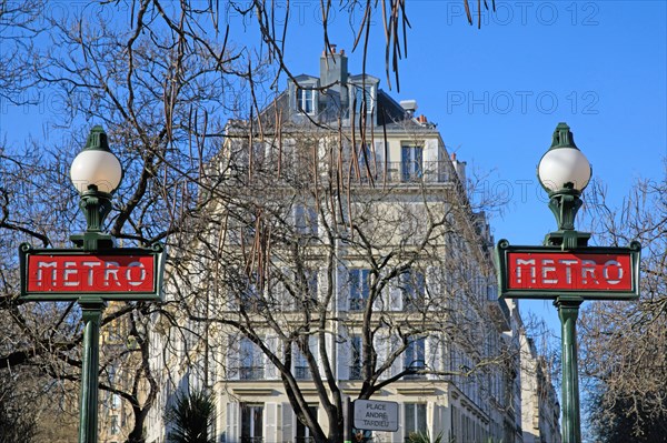 Paris, bouche de métro