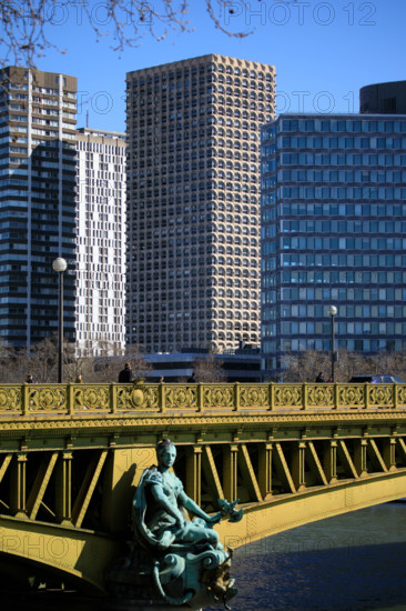 Paris, Pont Mirabeau et quartier Beaugrenelle