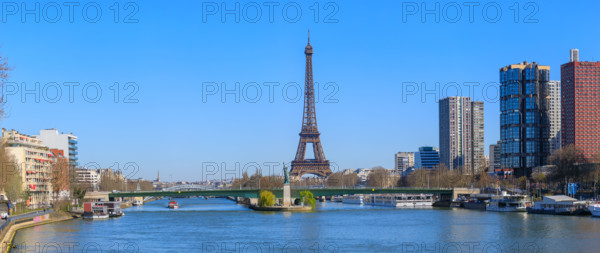Paris, la Seine et la Tour Eiffel