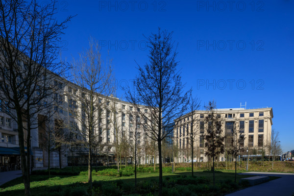 Paris, place de Catalogne