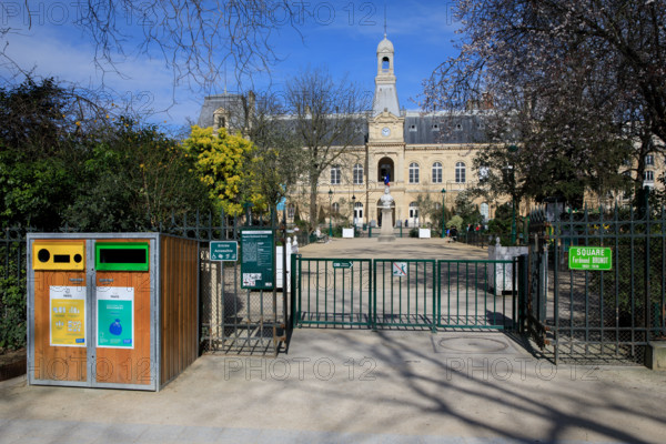 Paris, square Ferdinand Brunot