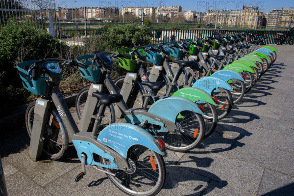 Paris, boulevard du Général Martial Valin