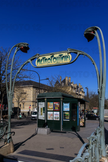 Paris, Métro Pasteur